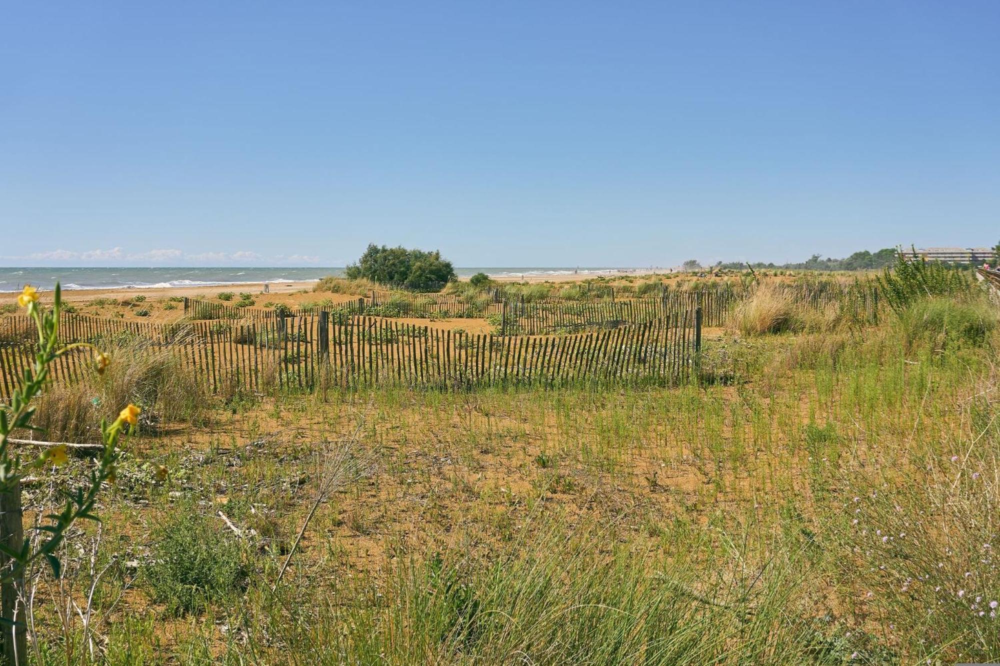 Discover Your Seaside Escape In Bibione Apartment Exterior photo